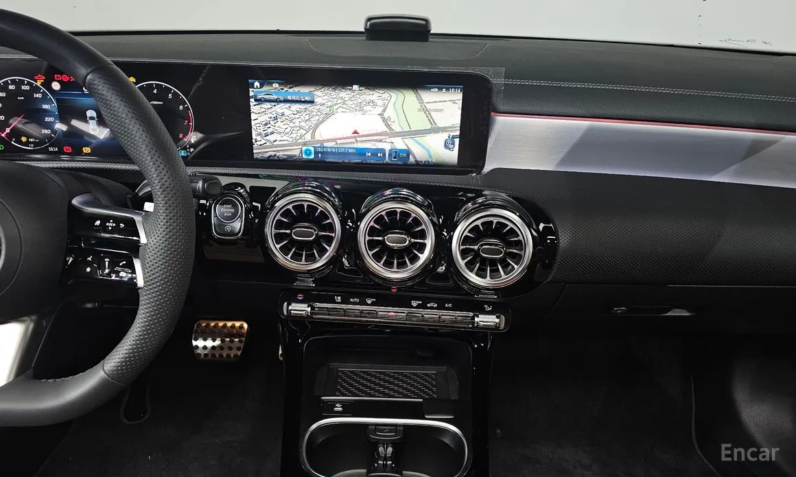 Фото 15 - Mercedes-Benz CLA-Class