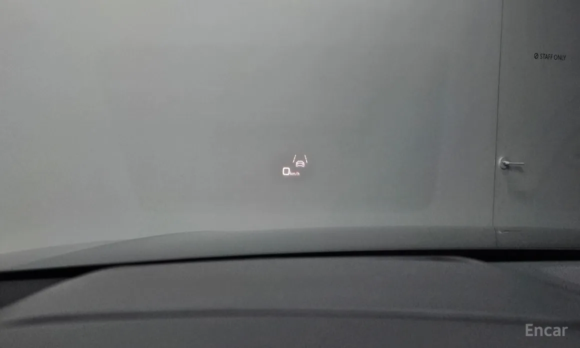 Фото 17 - Audi Q8