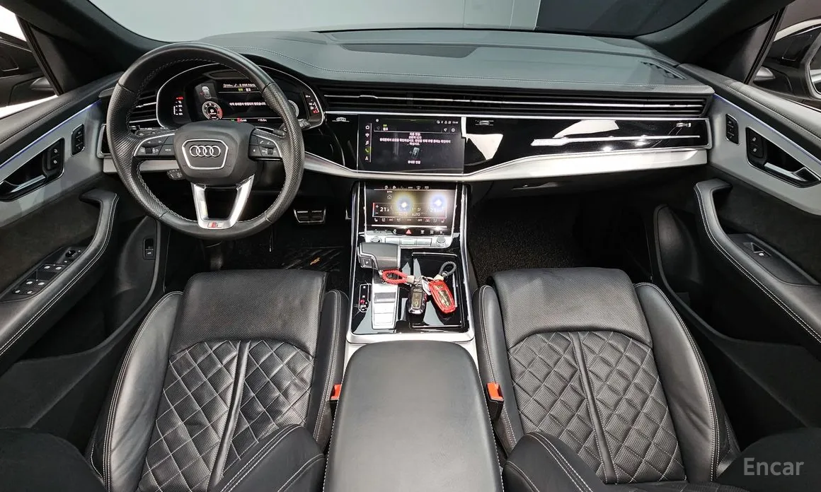 Фото 7 - Audi Q8