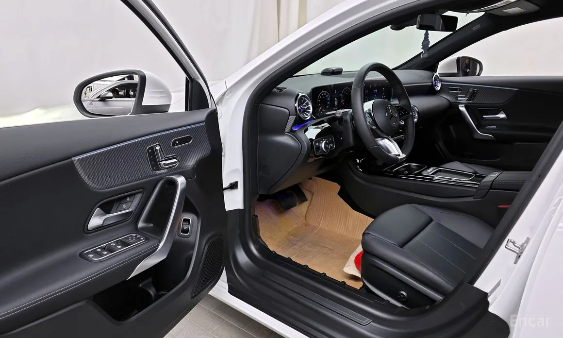 Фото 10 - Mercedes-Benz A-Class