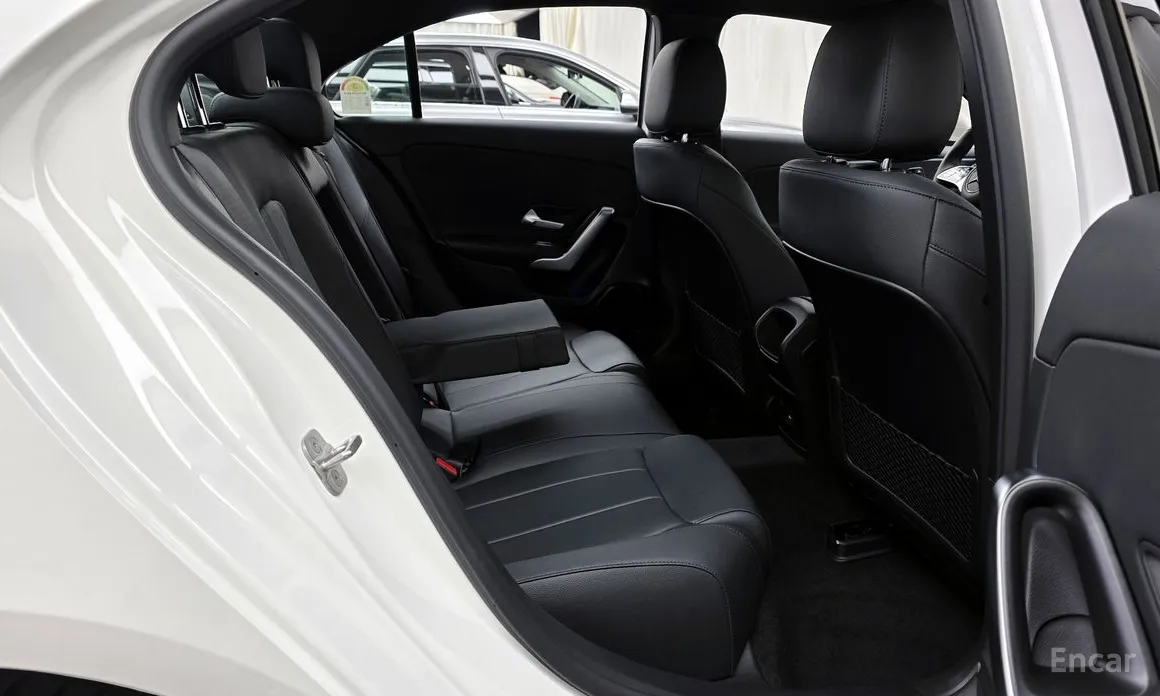 Фото 12 - Mercedes-Benz A-Class