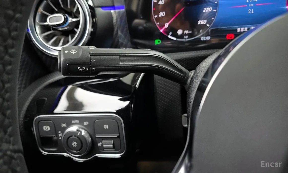 Фото 19 - Mercedes-Benz A-Class