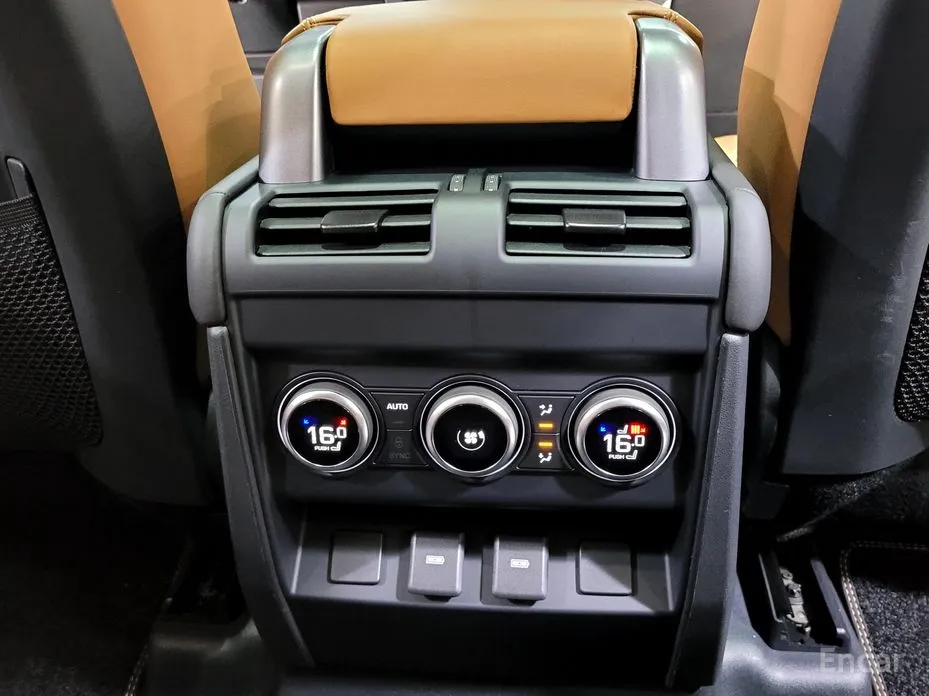 Фото 18 - Land Rover Defender