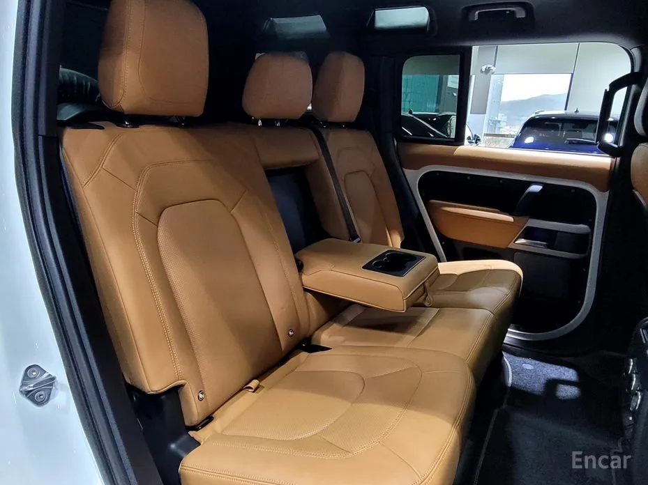 Фото 19 - Land Rover Defender