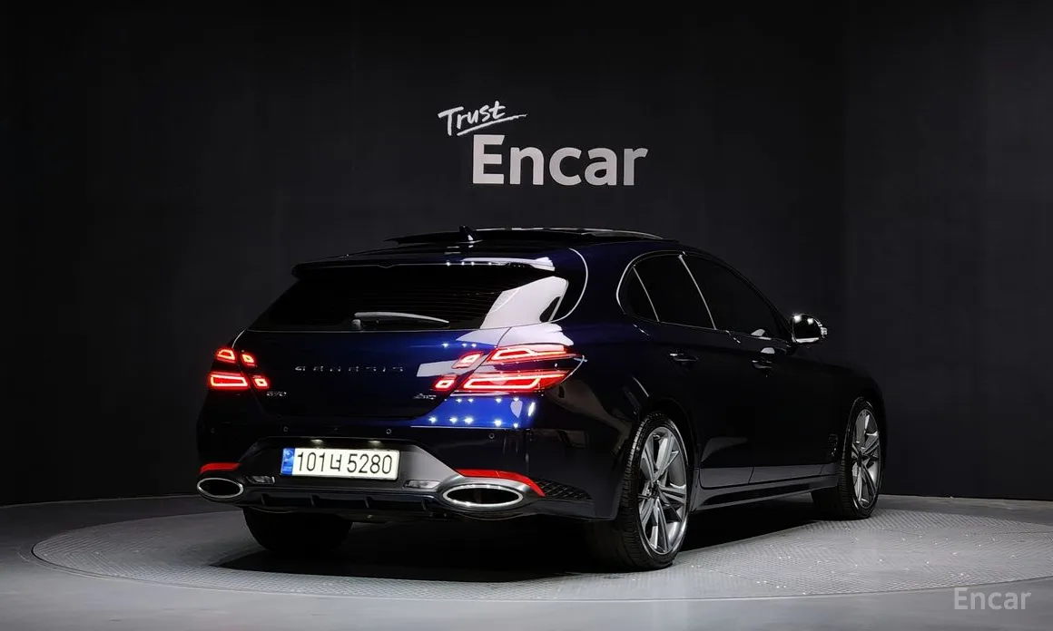 Фото 2 - Genesis G70