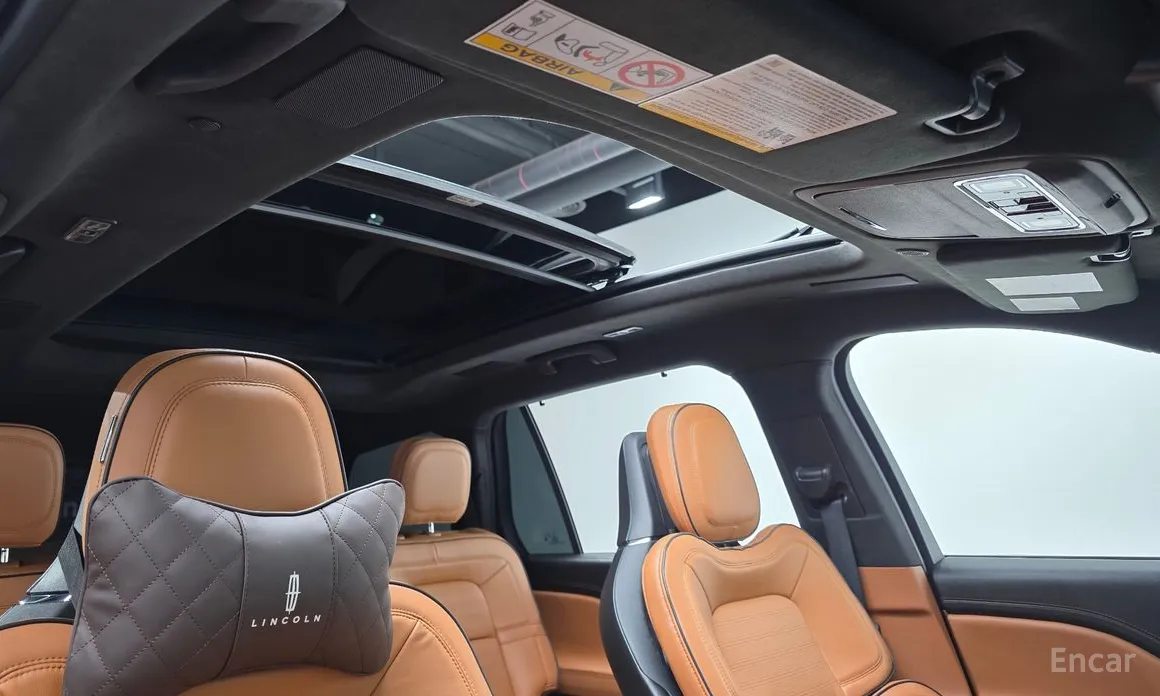 Фото 17 - Lincoln Aviator