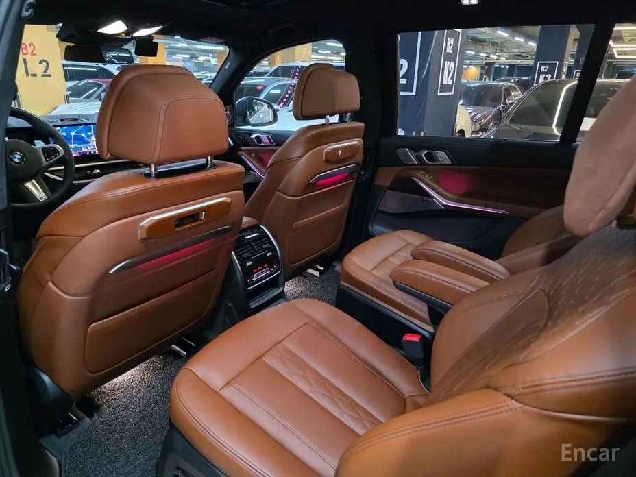 Фото 10 - BMW X7