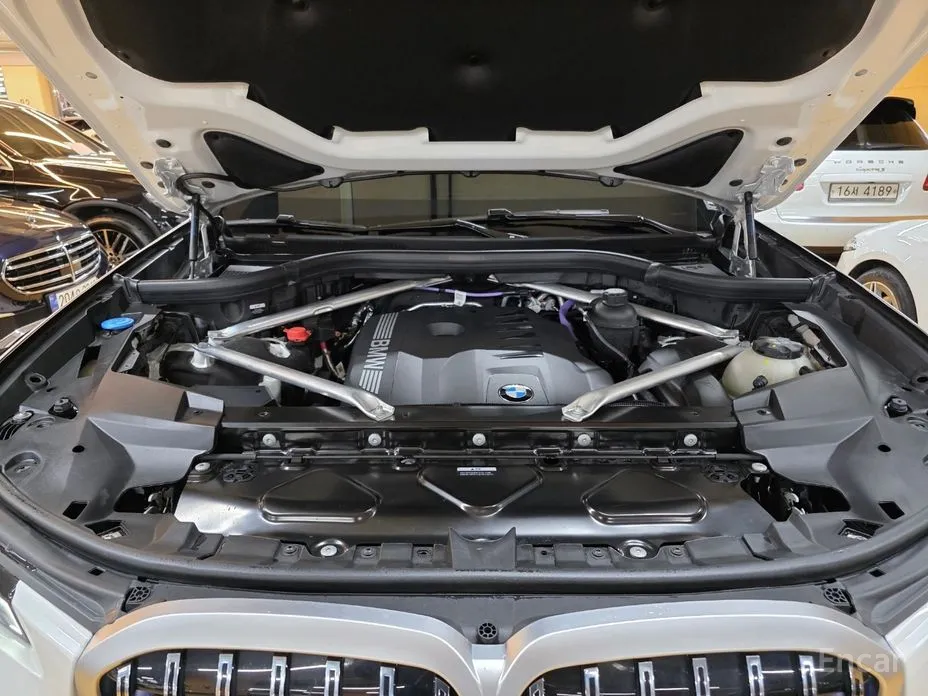 Фото 12 - BMW X7