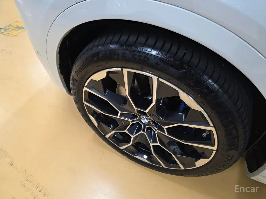 Фото 14 - BMW X7