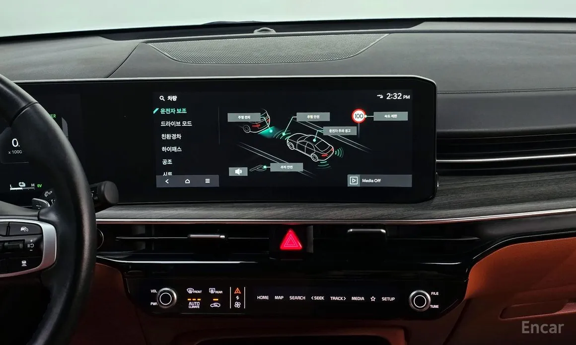 Фото 17 - Kia K5