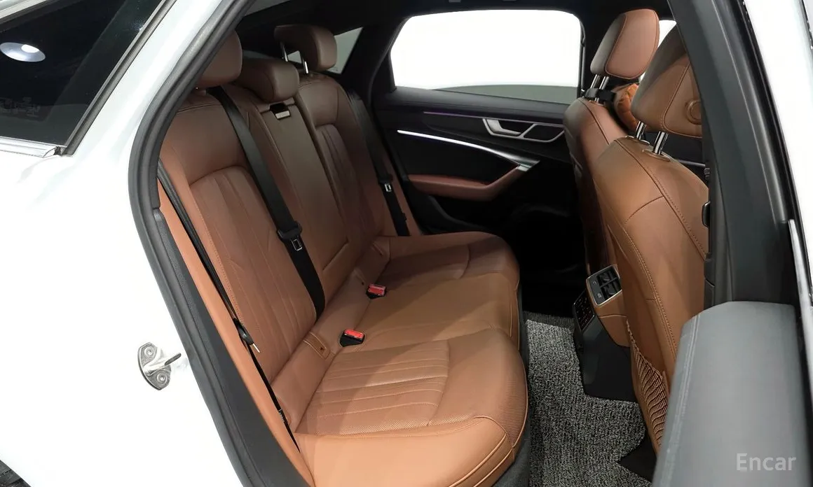 Фото 12 - Audi A6