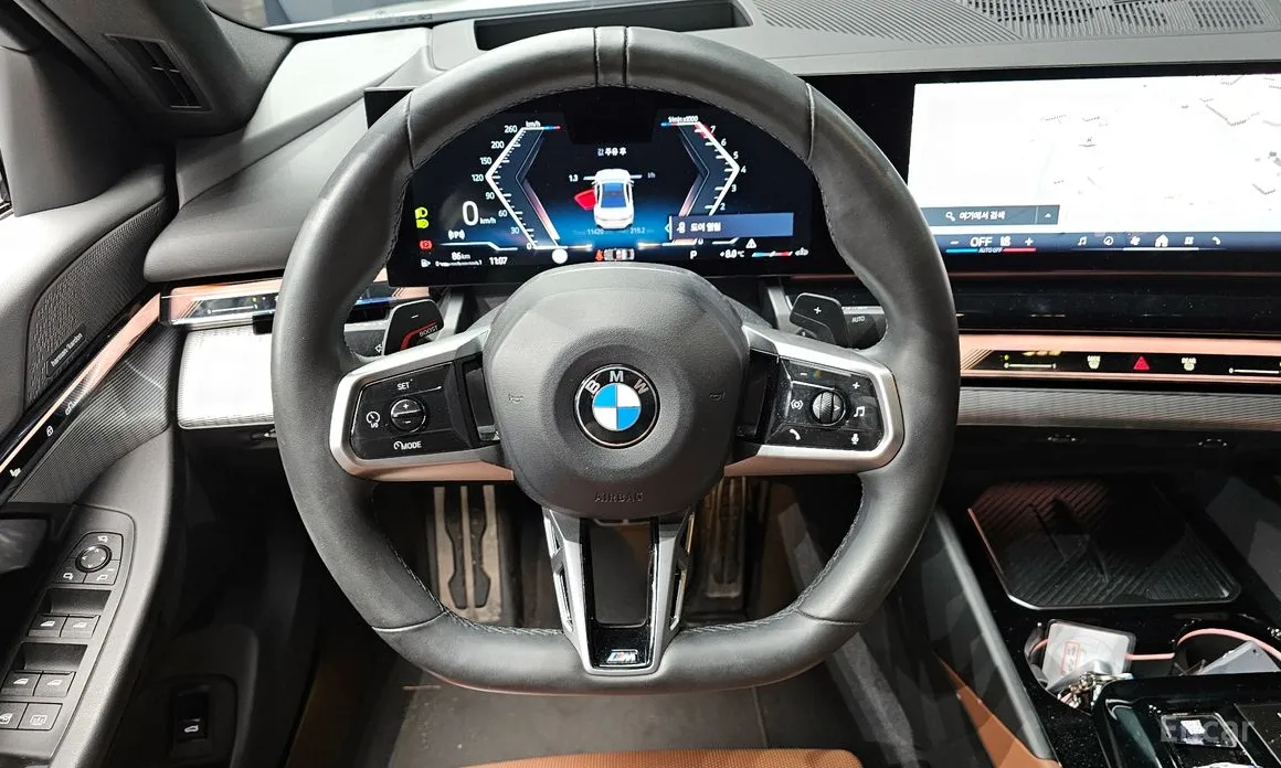 Фото 13 - BMW 5 Series