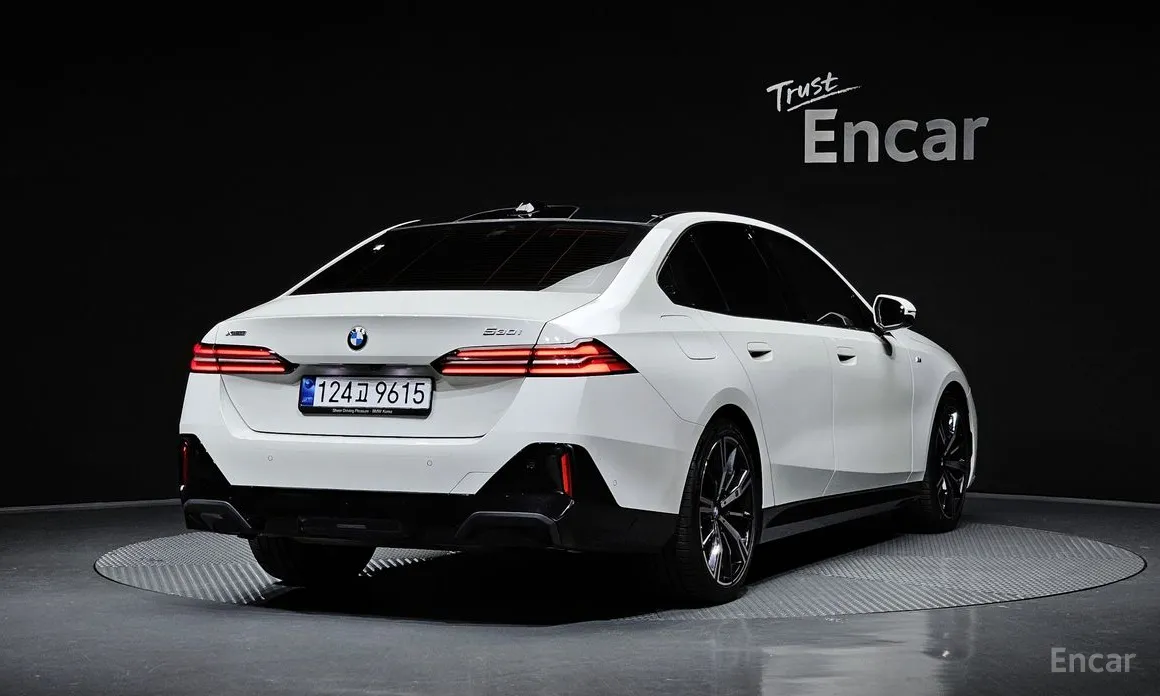 Фото 2 - BMW 5 Series