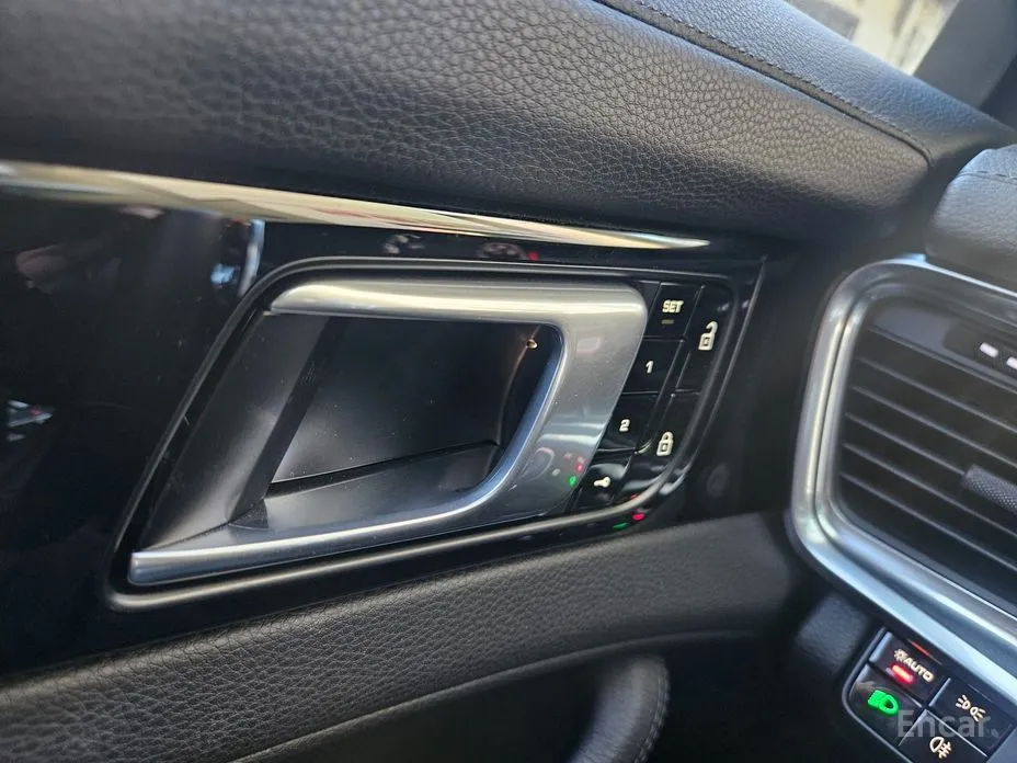 Фото 12 - Porsche Panamera