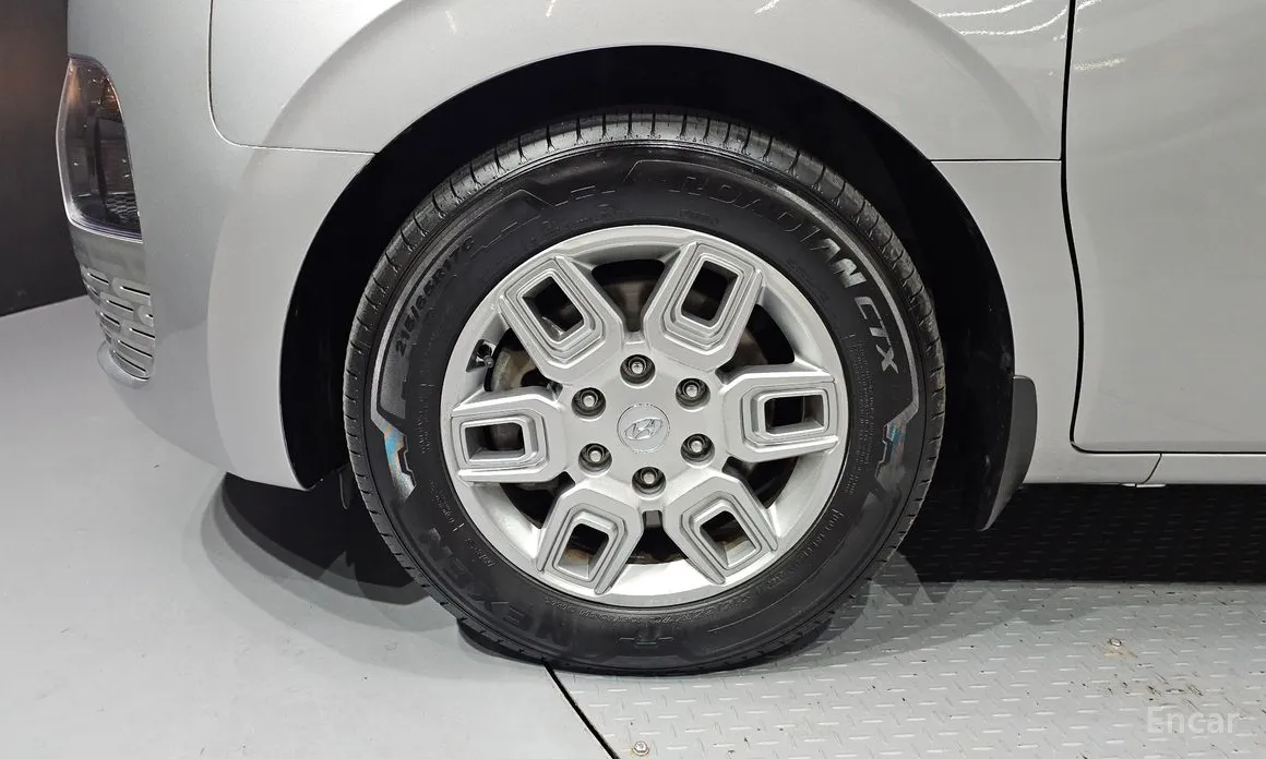 Фото 5 - Hyundai Staria