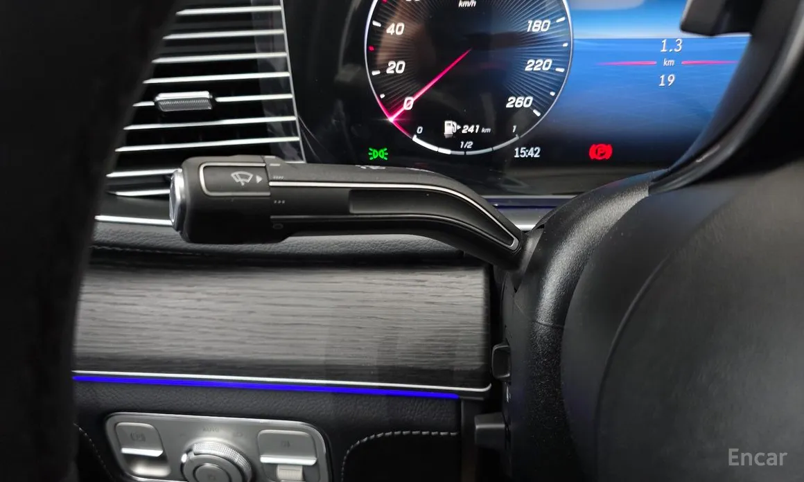 Фото 17 - Mercedes-Benz GLE-Class