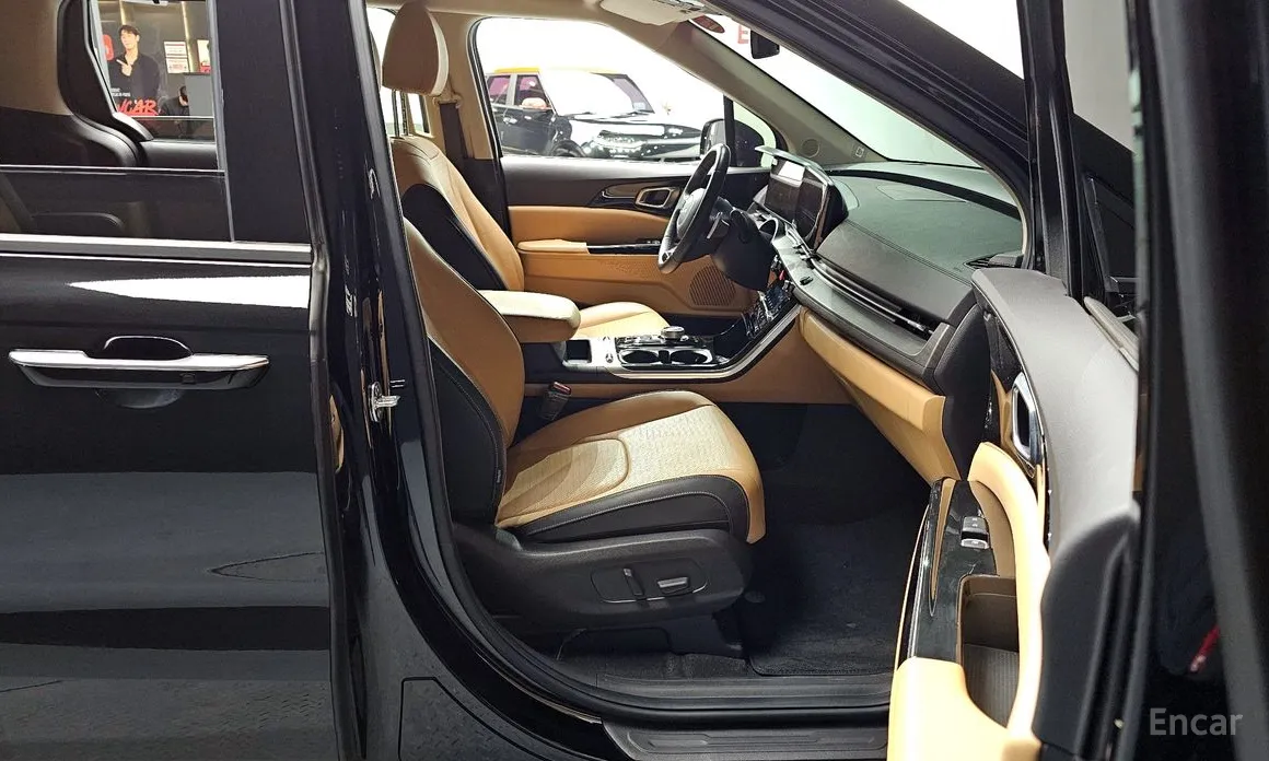 Фото 11 - Kia Carnival