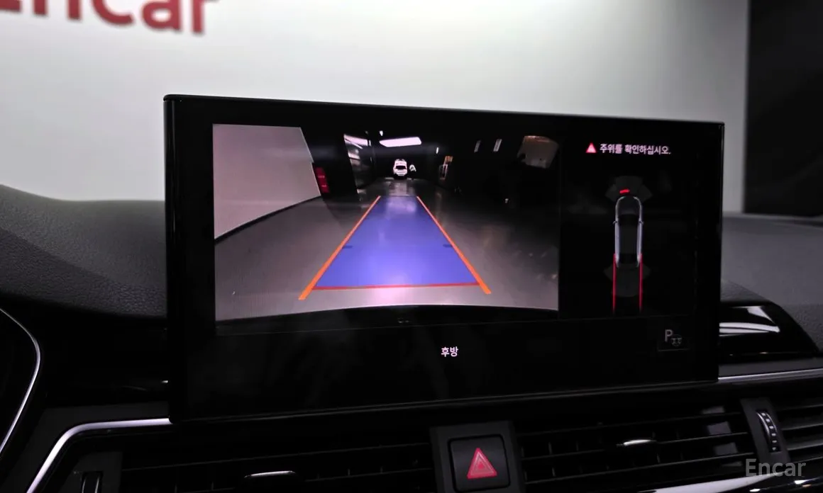 Фото 15 - Audi A4