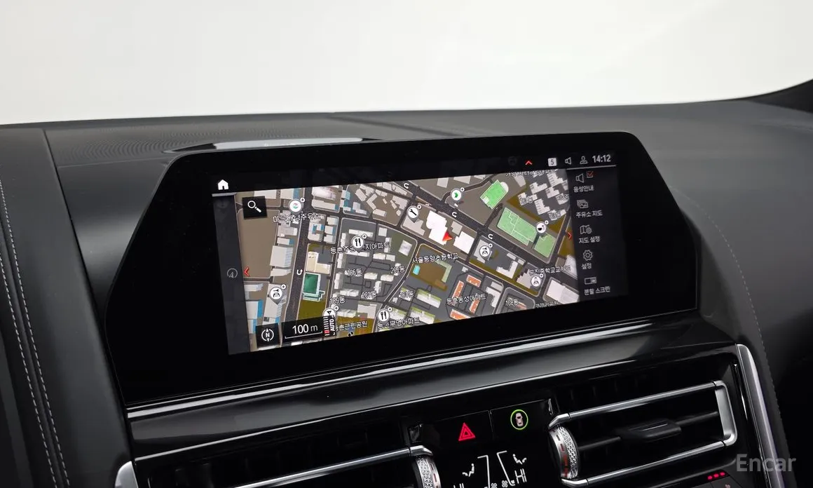 Фото 15 - BMW 8 Series