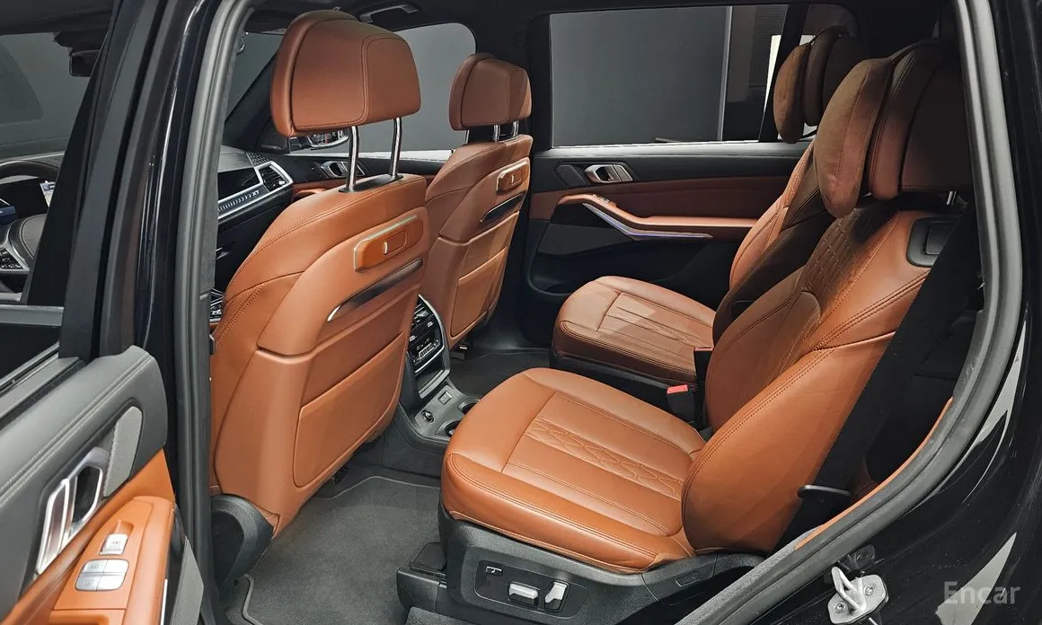 Фото 12 - BMW X7