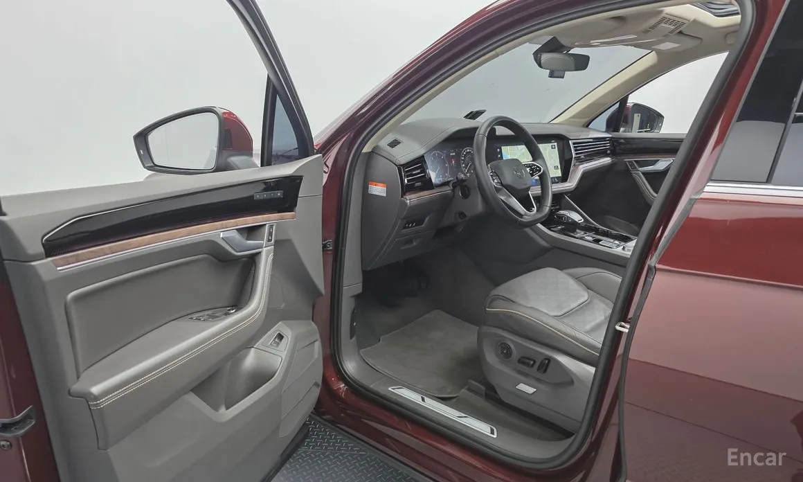 Фото 10 - Volkswagen Touareg