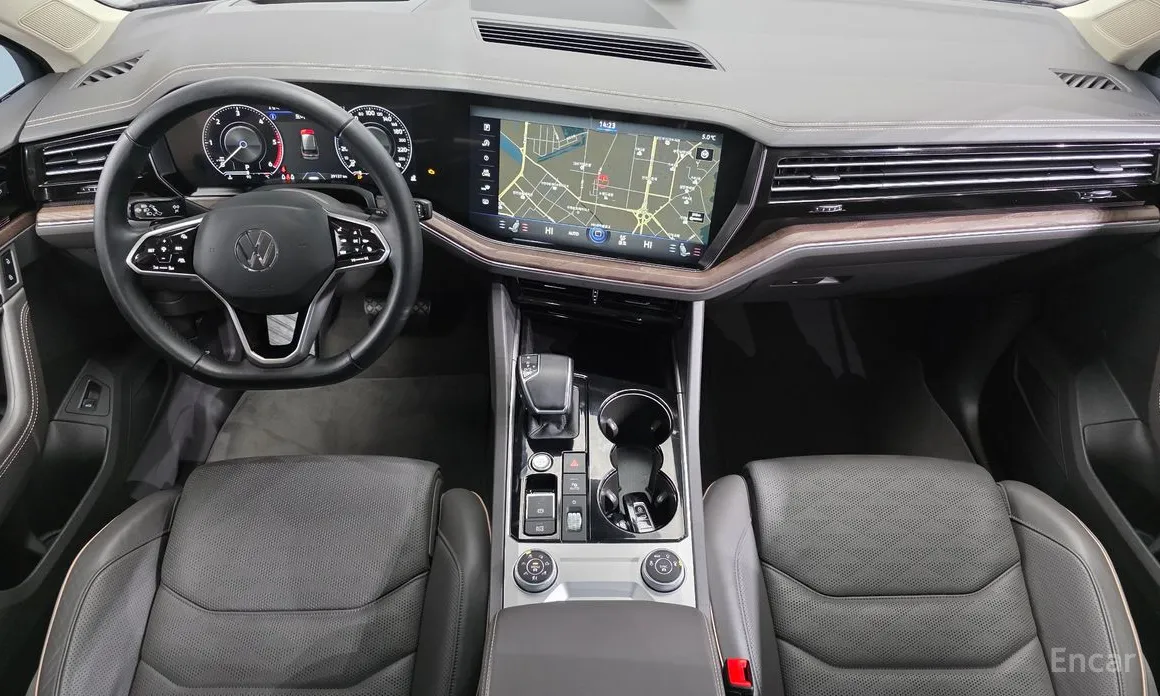 Фото 7 - Volkswagen Touareg