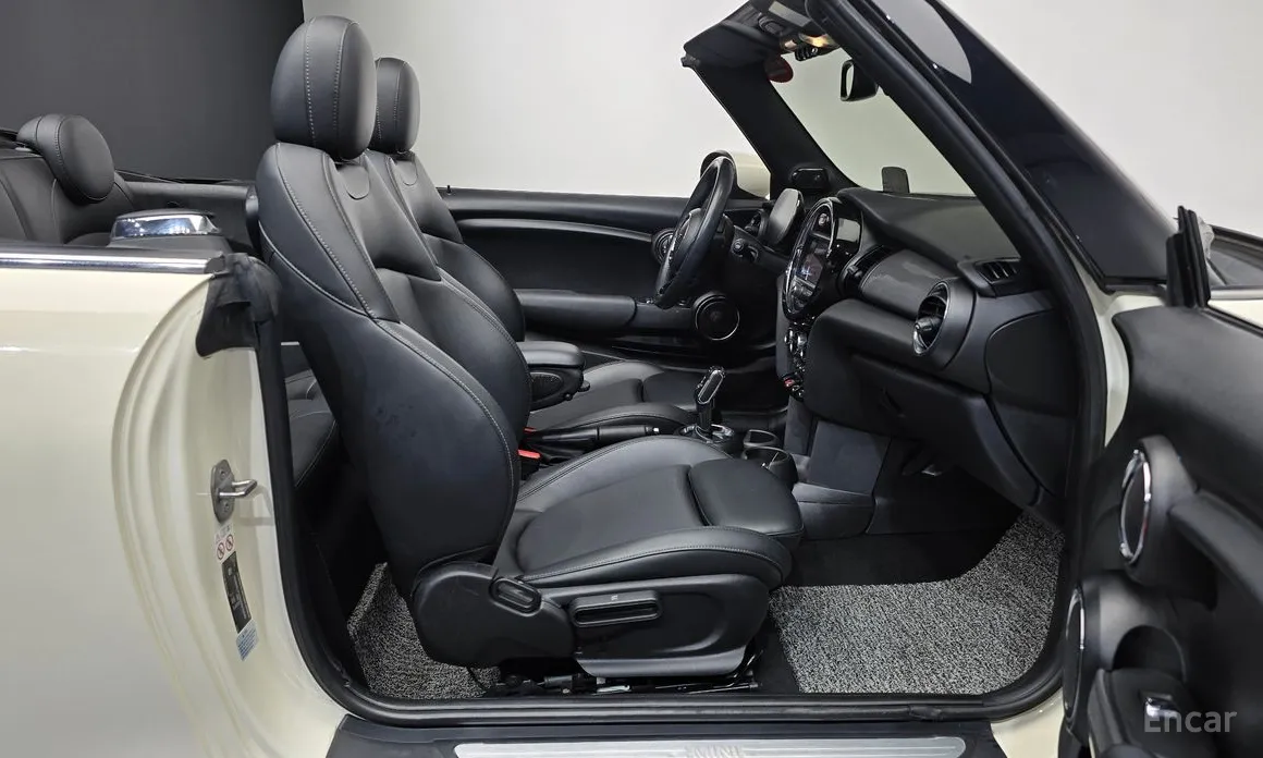 Фото 11 - Mini Cooper Convertible