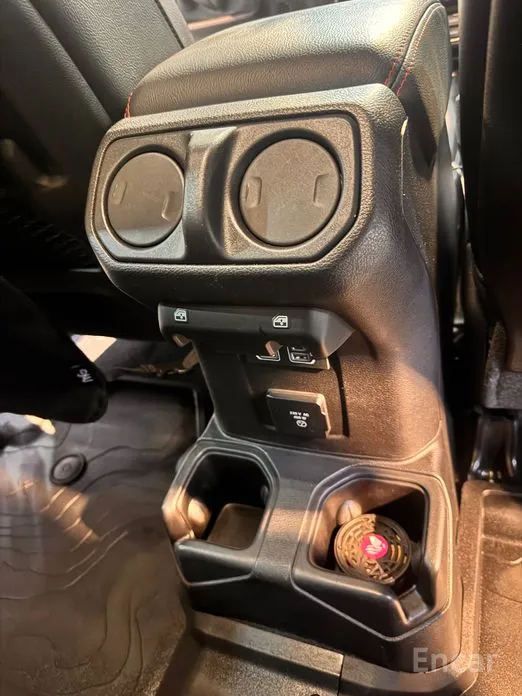 Фото 10 - Jeep Gladiator