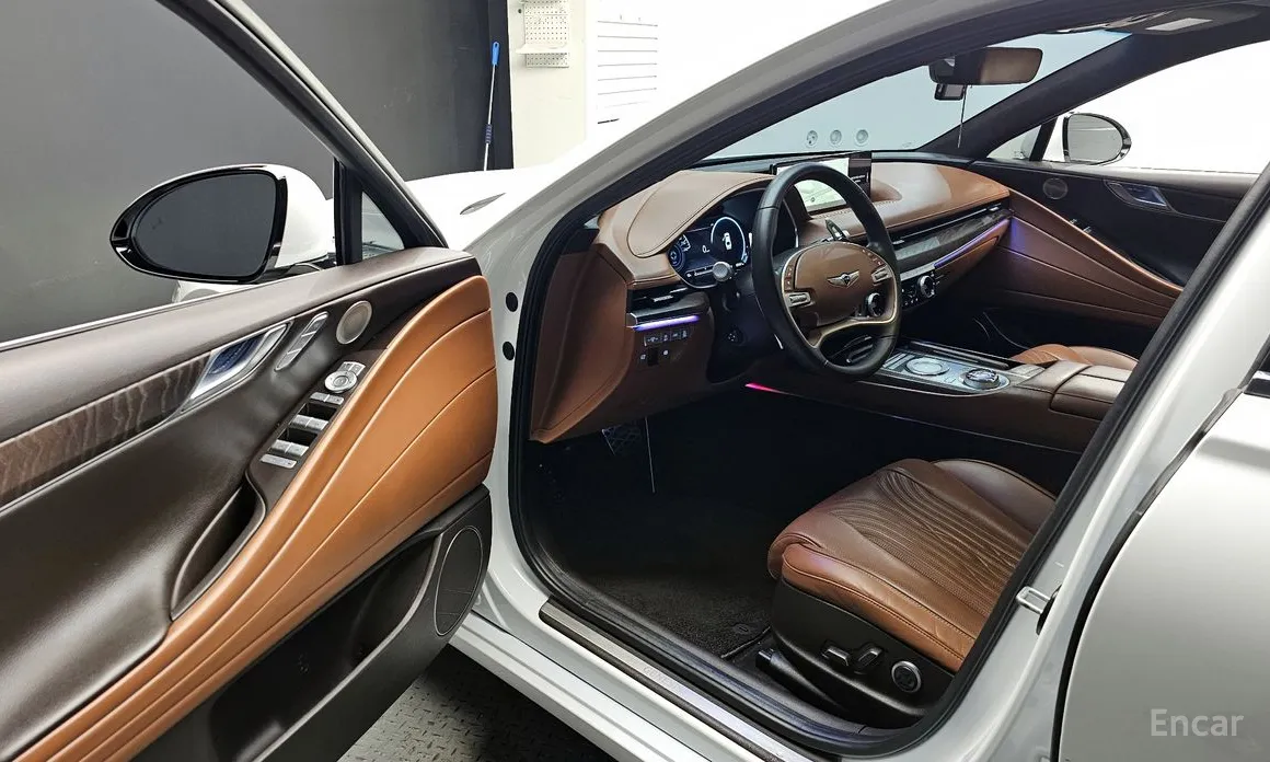 Фото 10 - Genesis G80