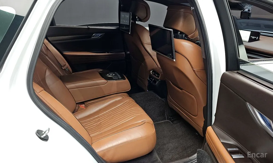 Фото 12 - Genesis G80