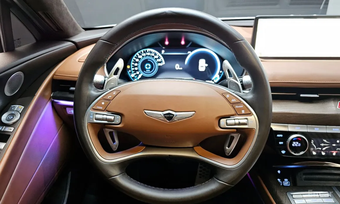 Фото 13 - Genesis G80