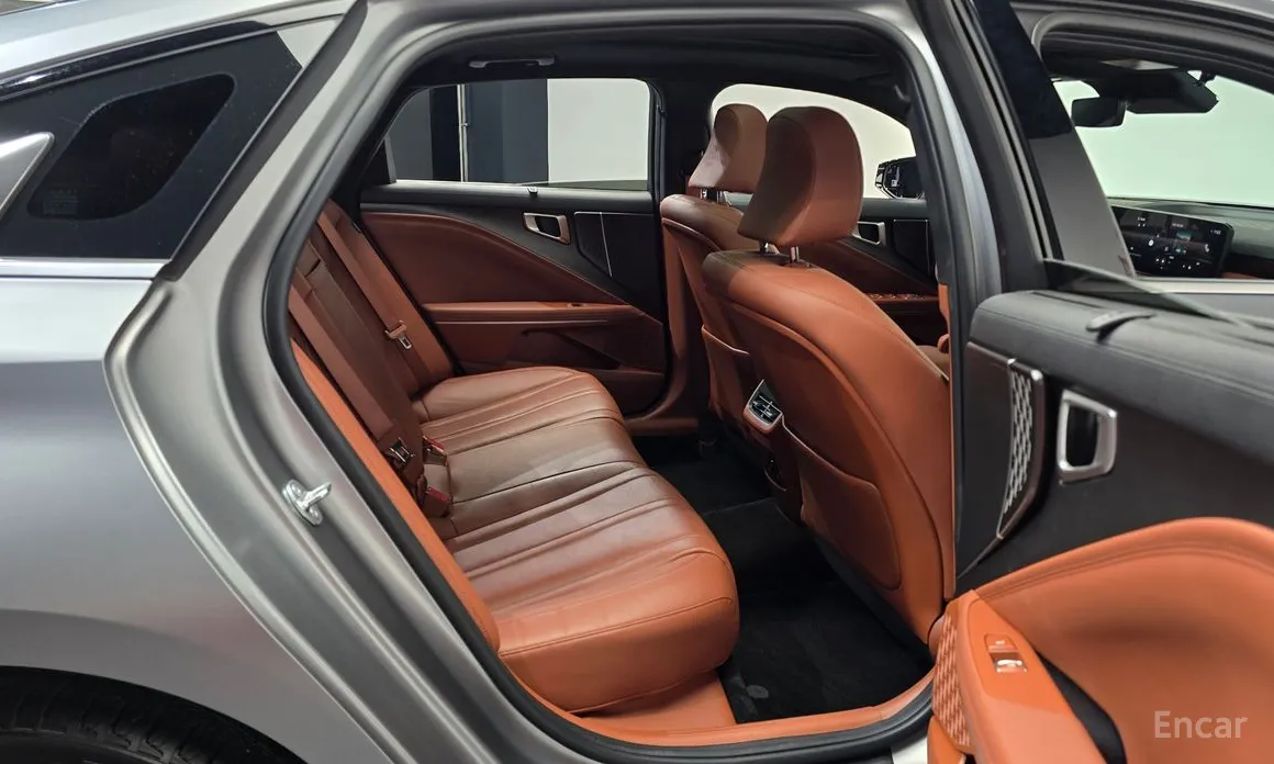 Фото 12 - Kia K8