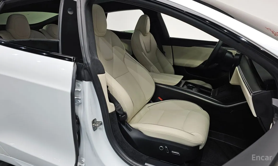 Фото 10 - Tesla Model S