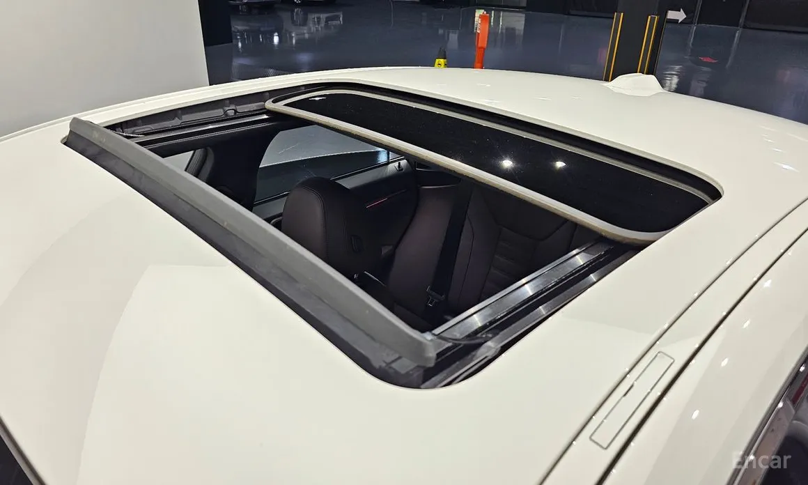 Фото 19 - BMW i4