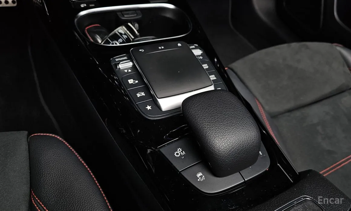 Фото 19 - Mercedes-Benz A-Class