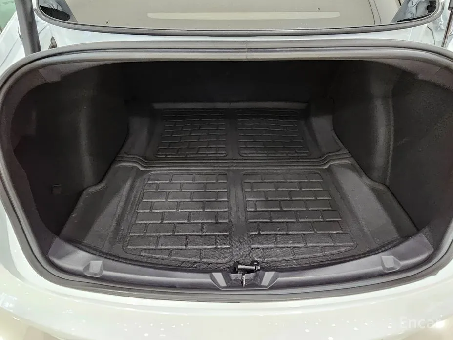 Фото 17 - Tesla Model 3