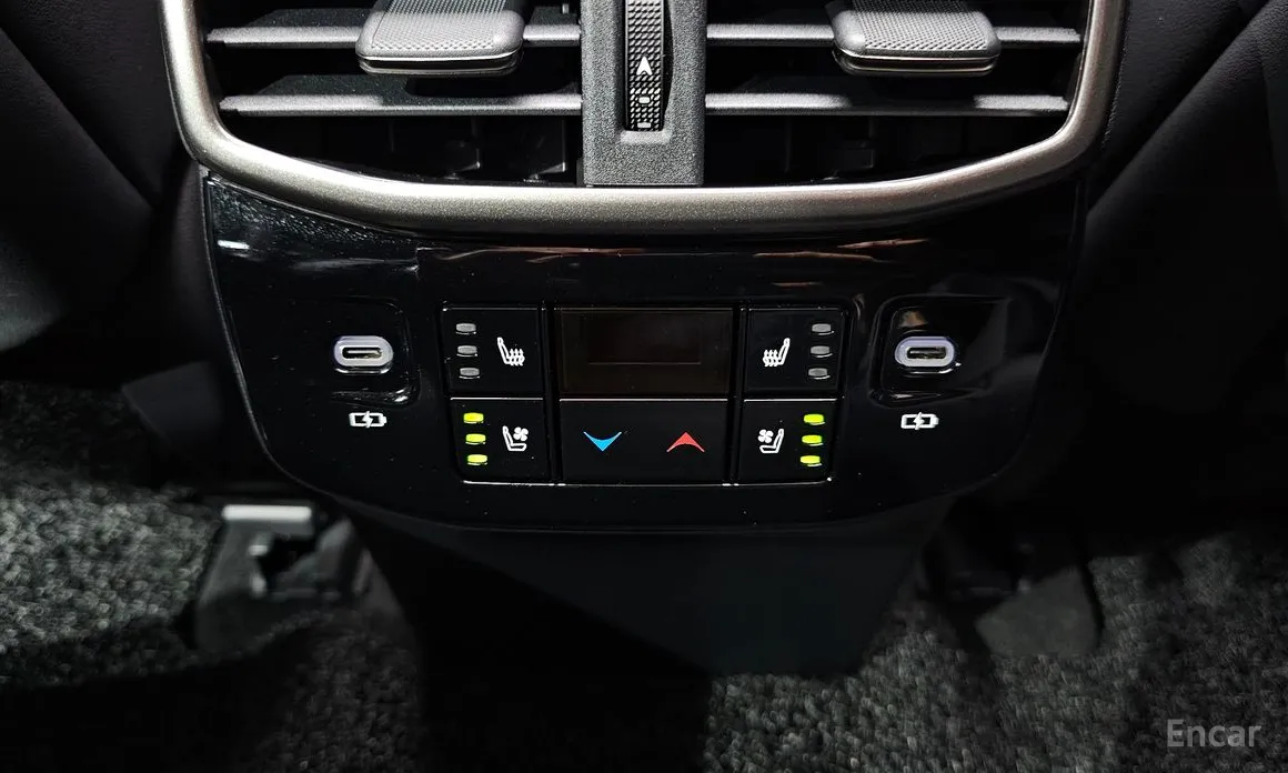 Фото 19 - Lexus RX