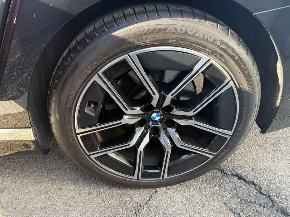 Фото 14 - BMW 7 Series