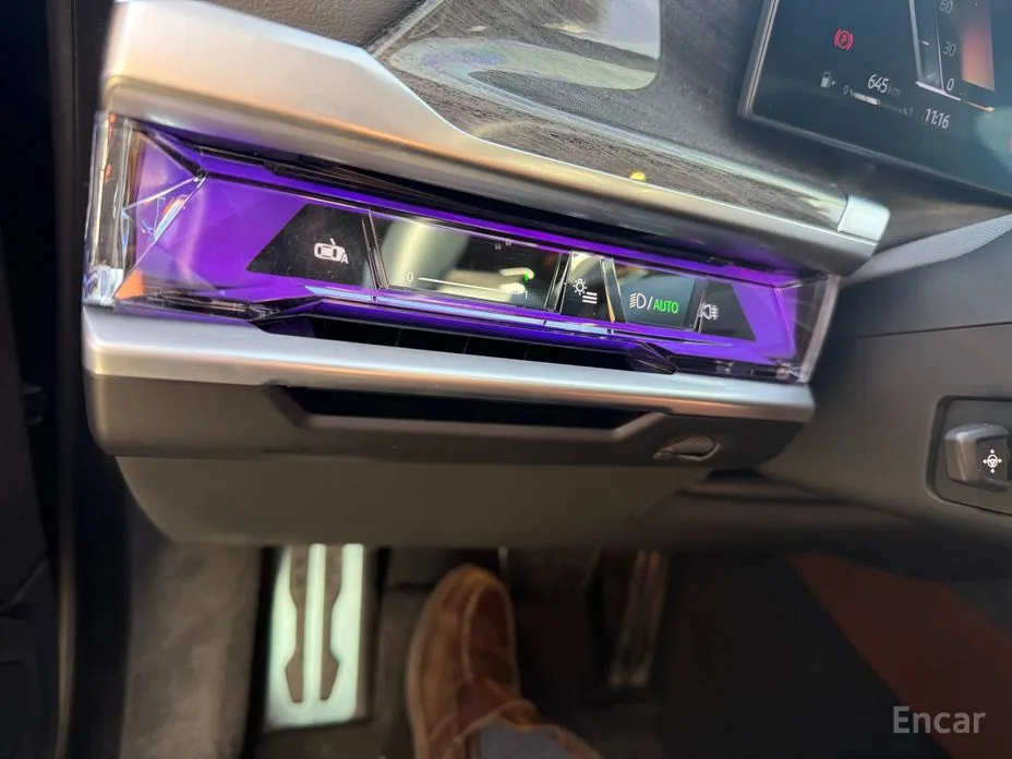 Фото 9 - BMW 7 Series