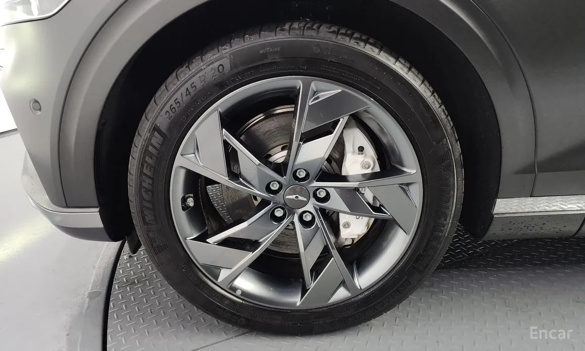 Фото 5 - Genesis GV70