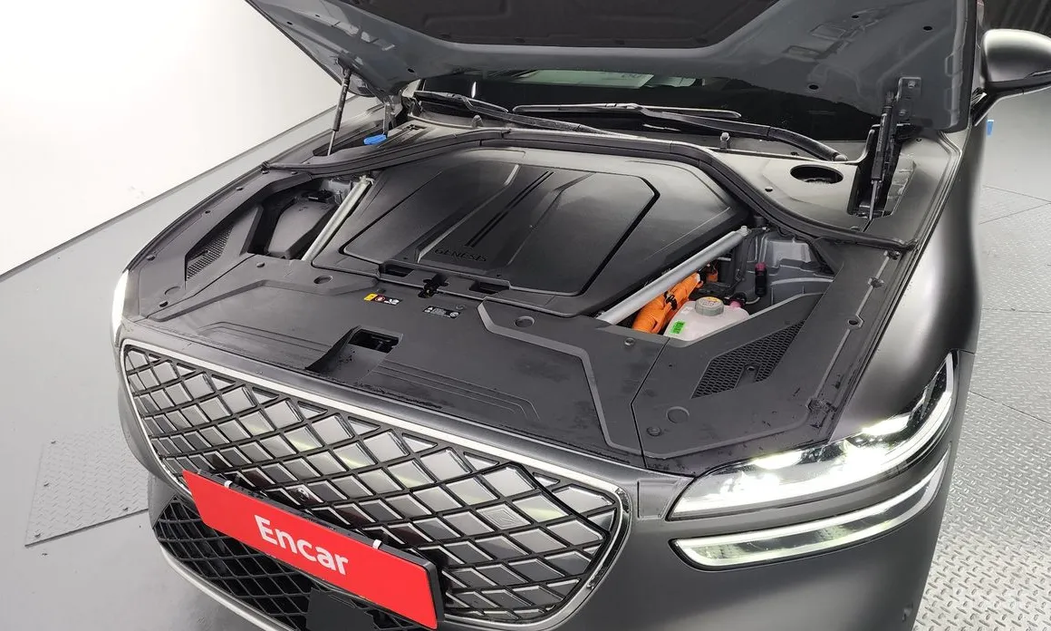 Фото 6 - Genesis GV70