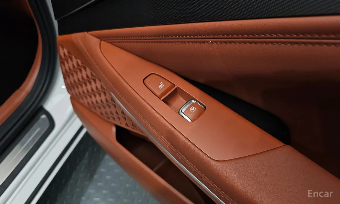 Фото 18 - Kia K8