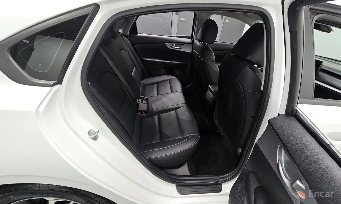 Фото 12 - Kia K3