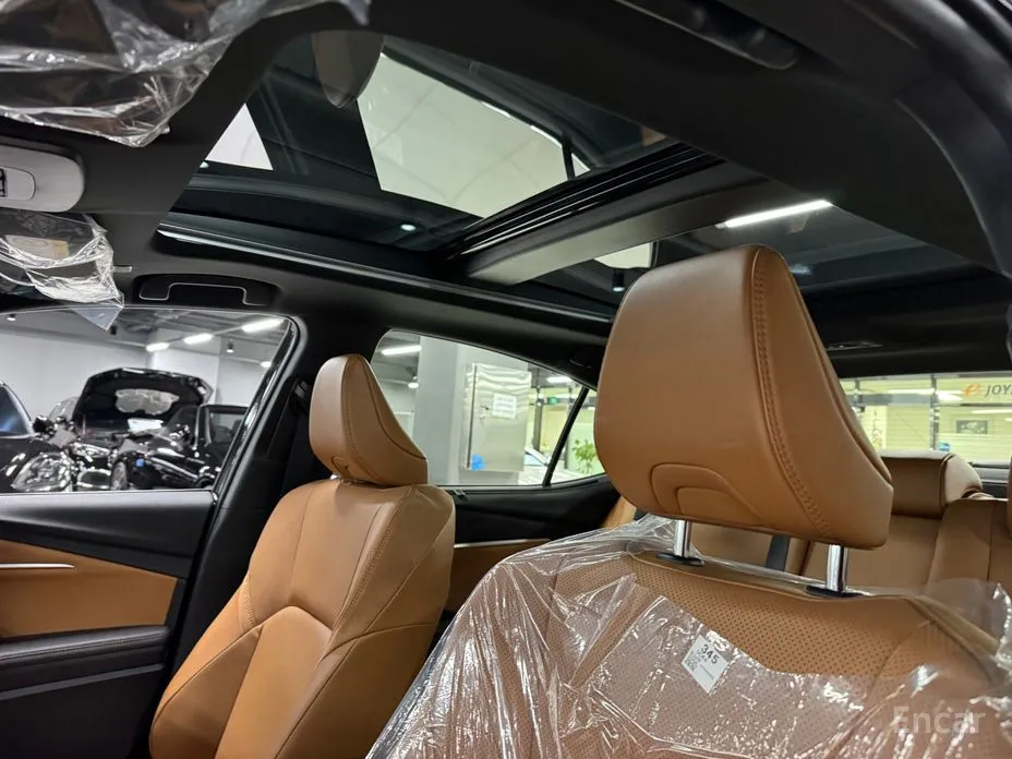 Фото 13 - Toyota Camry