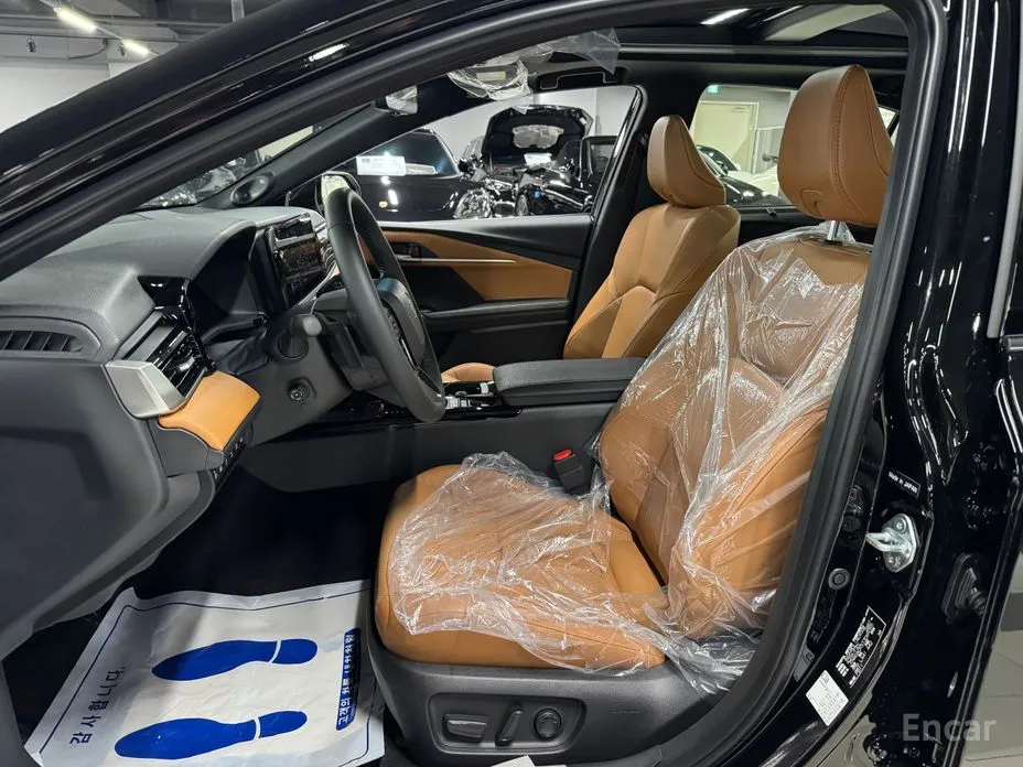 Фото 8 - Toyota Camry