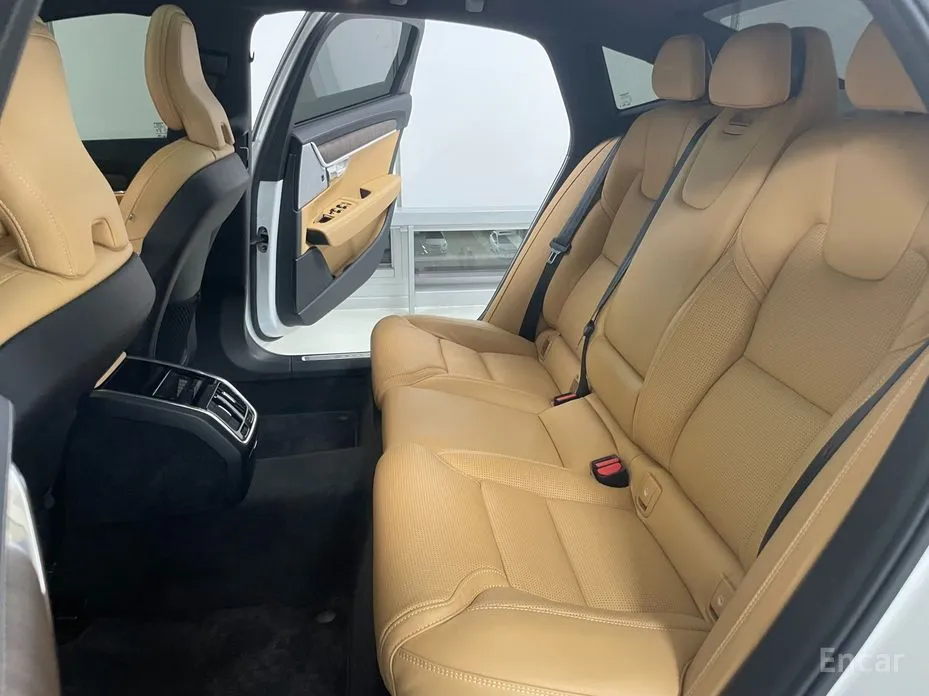 Фото 11 - Volvo S90