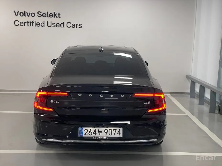 Фото 4 - Volvo S90