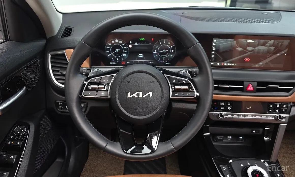 Фото 13 - Kia Seltos