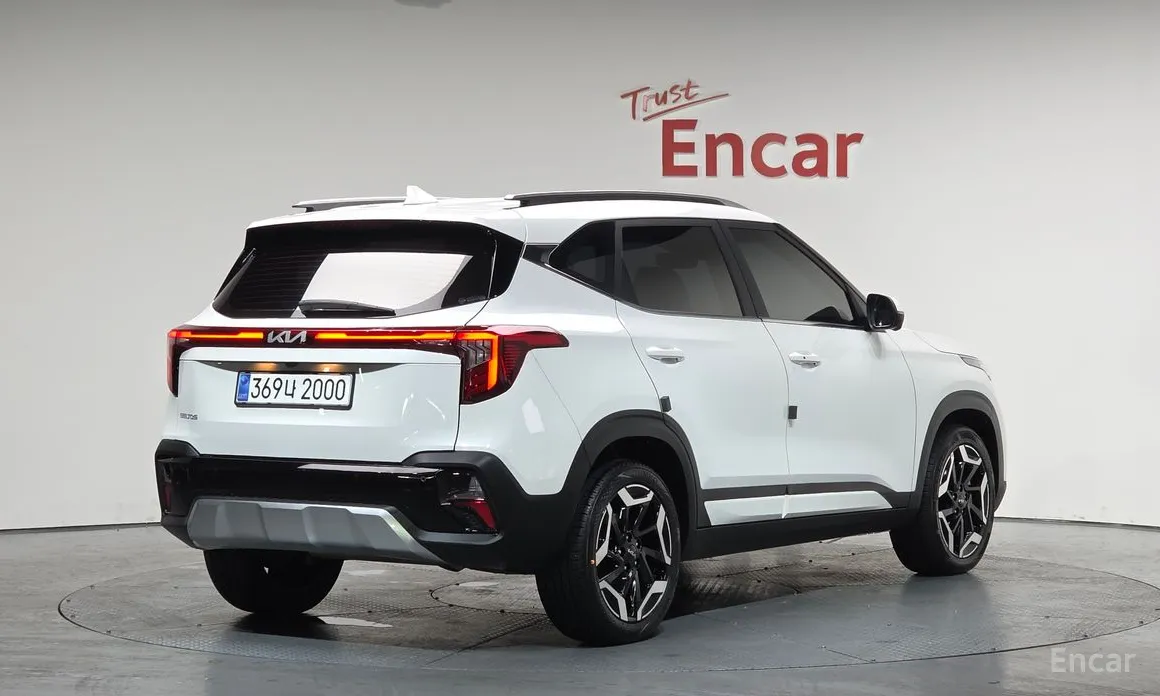 Фото 2 - Kia Seltos