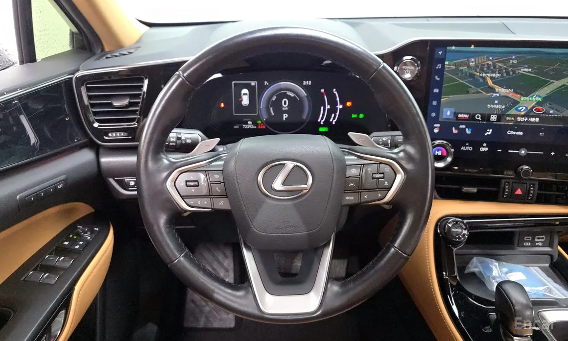 Фото 13 - Lexus NX